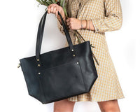 leather tote black