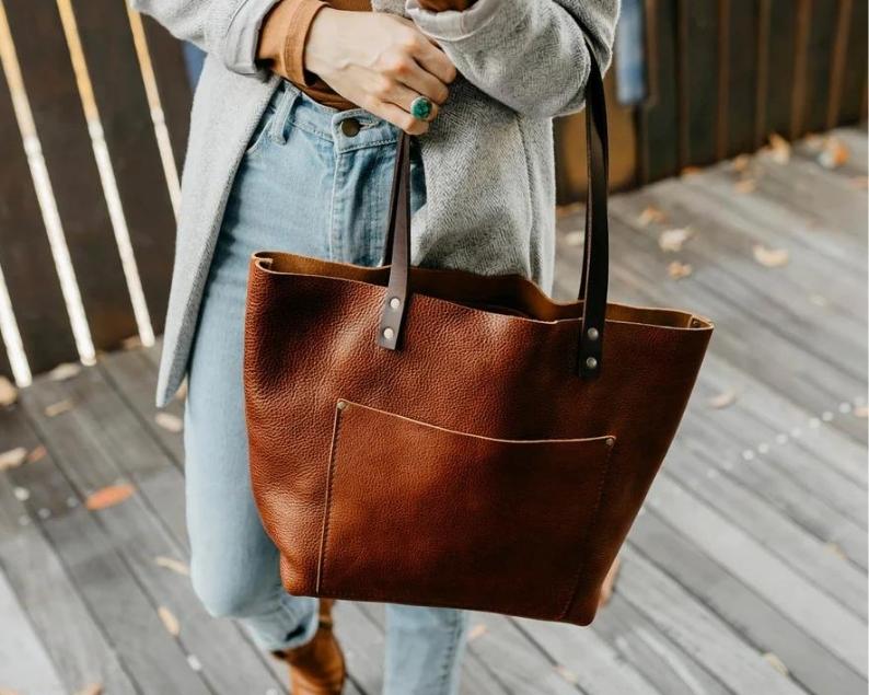 Leather tote bag for women